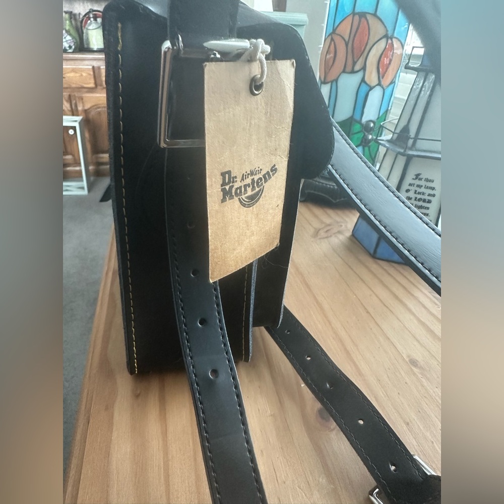Dr. Martens 11 inch Leather Messenger Bag - Picture 13 of 15